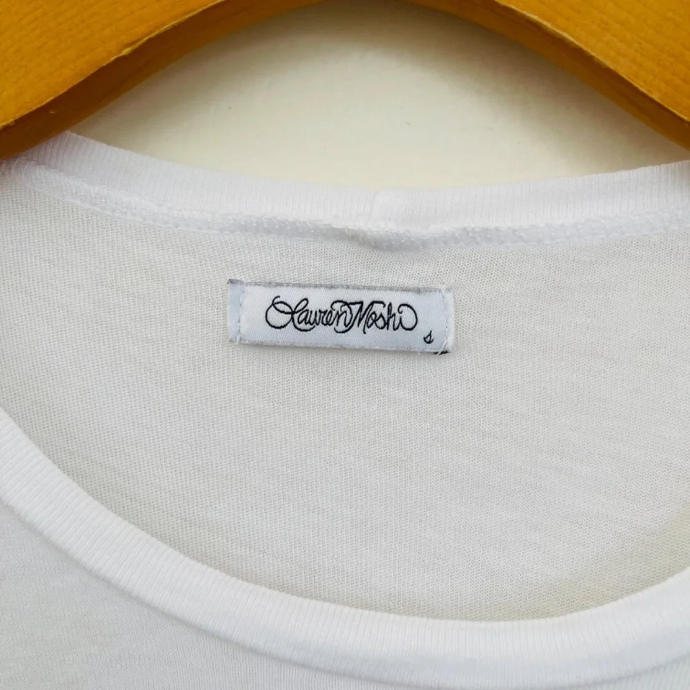 Lauren Moshi White Graphic Tee with Colorful Rainbow Red Lips - Picture 4 of 8